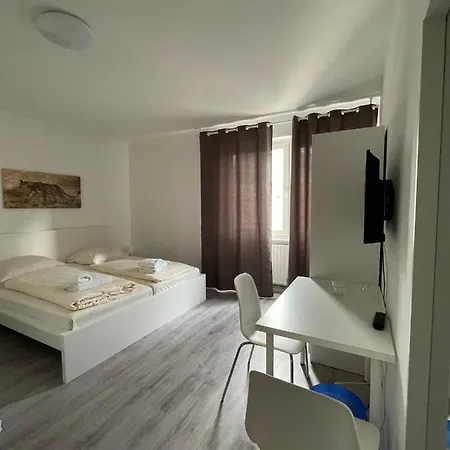 Szálloda Tyros Und Gaestehaus Am Weidendamm