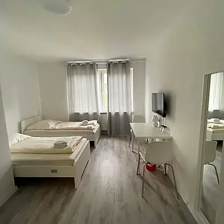Tyros Und Gaestehaus Am Weidendamm