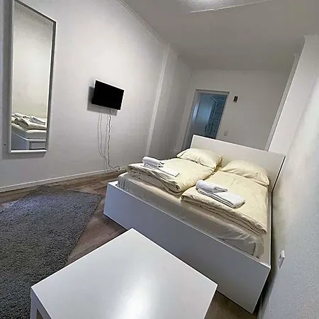Tyros Und Gaestehaus Am Weidendamm Hanower