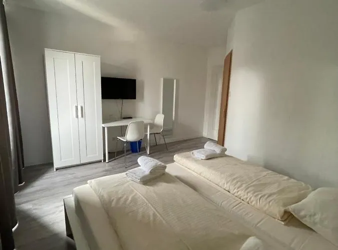 Tyros Und Gaestehaus Am Weidendamm