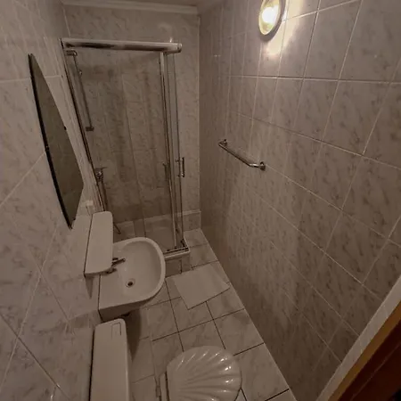 Tyros Und Gaestehaus Am Weidendamm Hotel Hannover