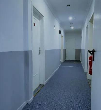 Tyros Und Gaestehaus Am Weidendamm Hotel